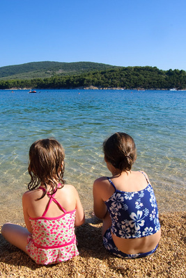 Veronika and her cousin Clara, reflecting on a day at the beach