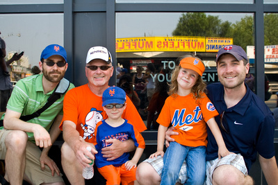 Three generations of Souzeks, showing nearly unanimous support for the Mets